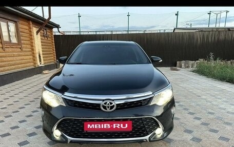 Toyota Camry, 2017 год, 2 220 000 рублей, 4 фотография