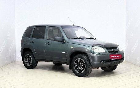 Chevrolet Niva I рестайлинг, 2010 год, 499 000 рублей, 3 фотография