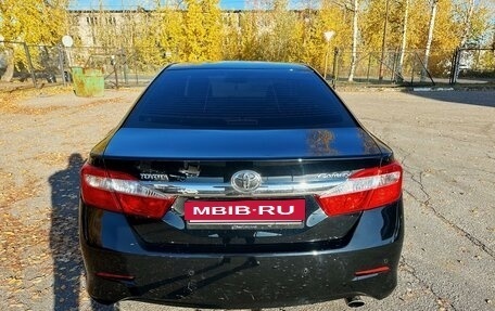 Toyota Camry, 2013 год, 1 900 000 рублей, 4 фотография