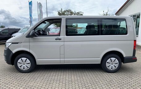 Volkswagen Transporter T6 рестайлинг, 2024 год, 7 300 000 рублей, 6 фотография