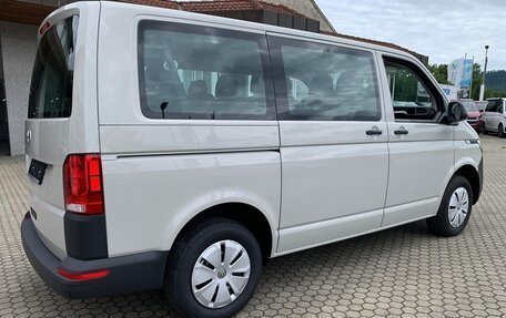 Volkswagen Transporter T6 рестайлинг, 2024 год, 7 300 000 рублей, 9 фотография