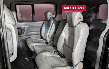 Hyundai Grand Starex Grand Starex I рестайлинг 2, 2018 год, 3 190 000 рублей, 11 фотография