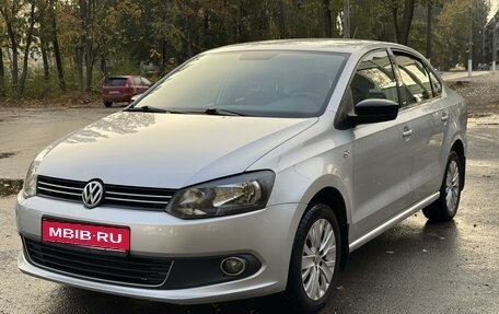 Volkswagen Polo VI (EU Market), 2014 год, 1 030 000 рублей, 1 фотография