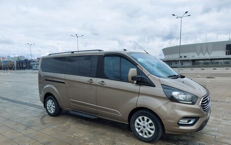 Ford Tourneo Custom I рестайлинг, 2018 год, 3 000 000 рублей, 2 фотография