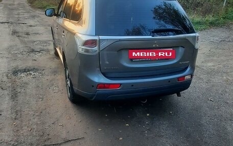 Mitsubishi Outlander III рестайлинг 3, 2012 год, 1 300 000 рублей, 8 фотография