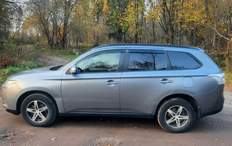 Mitsubishi Outlander III рестайлинг 3, 2012 год, 1 300 000 рублей, 28 фотография