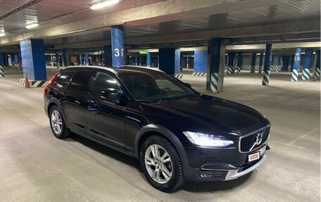 Volvo V90 Cross Country I рестайлинг, 2018 год, 3 650 000 рублей, 2 фотография