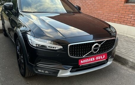 Volvo V90 Cross Country I рестайлинг, 2018 год, 3 650 000 рублей, 12 фотография