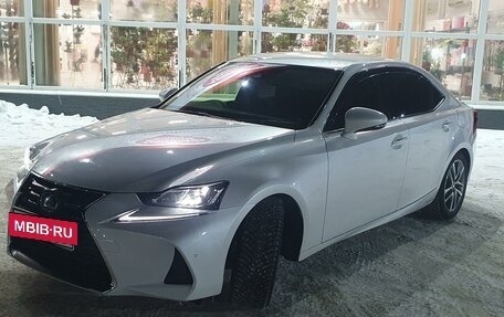 Lexus IS III, 2017 год, 3 400 000 рублей, 2 фотография