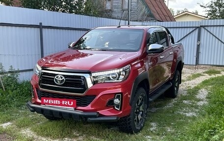 Toyota Hilux VIII, 2018 год, 3 950 000 рублей, 2 фотография