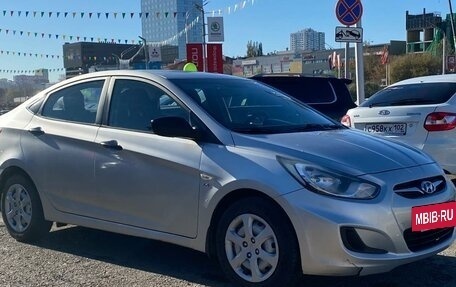 Hyundai Solaris II рестайлинг, 2013 год, 820 990 рублей, 2 фотография