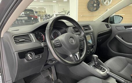 Volkswagen Jetta VI, 2013 год, 1 299 000 рублей, 12 фотография