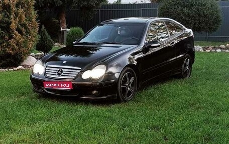 Mercedes-Benz C-Класс, 2004 год, 530 000 рублей, 1 фотография