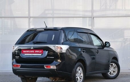 Mitsubishi Outlander III рестайлинг 3, 2012 год, 1 499 000 рублей, 2 фотография