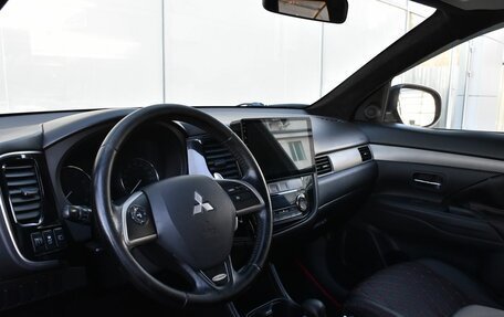 Mitsubishi Outlander III рестайлинг 3, 2012 год, 1 499 000 рублей, 10 фотография