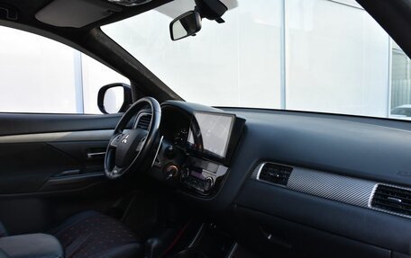 Mitsubishi Outlander III рестайлинг 3, 2012 год, 1 499 000 рублей, 8 фотография