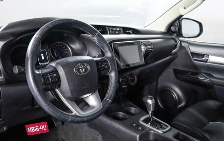 Toyota Hilux VIII, 2015 год, 3 449 000 рублей, 14 фотография