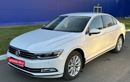 Volkswagen Passat B8 рестайлинг, 2015 год, 2 285 000 рублей, 2 фотография