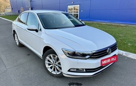 Volkswagen Passat B8 рестайлинг, 2015 год, 2 285 000 рублей, 13 фотография