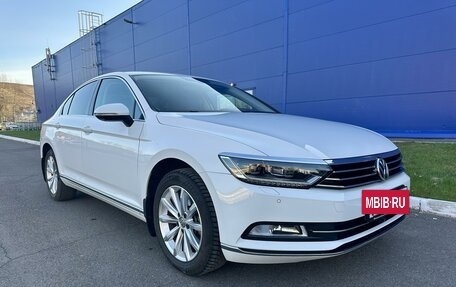 Volkswagen Passat B8 рестайлинг, 2015 год, 2 285 000 рублей, 14 фотография