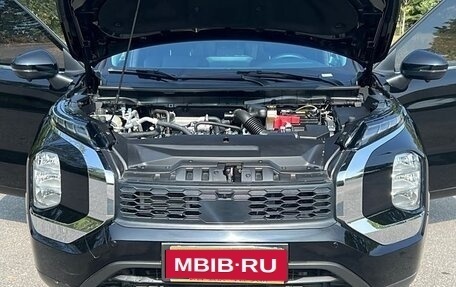 Mitsubishi Outlander, 2023 год, 3 475 000 рублей, 4 фотография