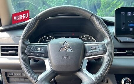 Mitsubishi Outlander, 2023 год, 3 475 000 рублей, 5 фотография