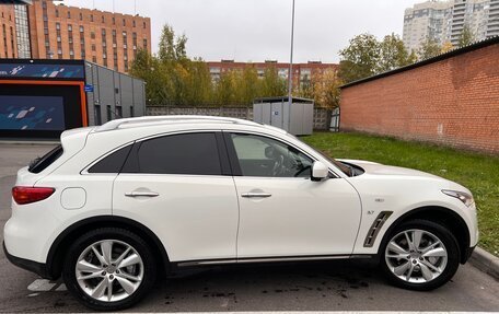 Infiniti QX70, 2013 год, 2 500 000 рублей, 8 фотография