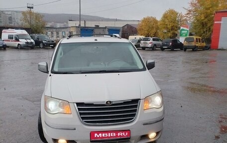 Chrysler Town & Country V рестайлинг, 2007 год, 1 480 000 рублей, 1 фотография