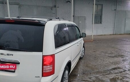 Chrysler Town & Country V рестайлинг, 2007 год, 1 480 000 рублей, 4 фотография