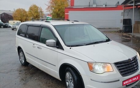 Chrysler Town & Country V рестайлинг, 2007 год, 1 480 000 рублей, 2 фотография