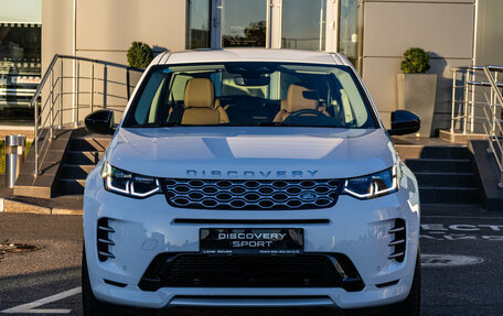 Land Rover Discovery Sport I рестайлинг, 2024 год, 7 689 000 рублей, 2 фотография