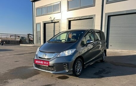 Honda Freed I, 2012 год, 1 349 999 рублей, 2 фотография