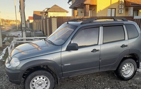 Chevrolet Niva I рестайлинг, 2012 год, 460 008 рублей, 2 фотография