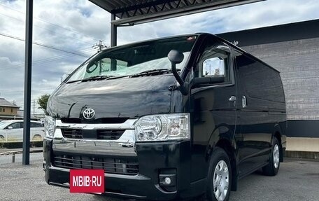 Toyota HiAce H200, 2023 год, 5 035 000 рублей, 2 фотография