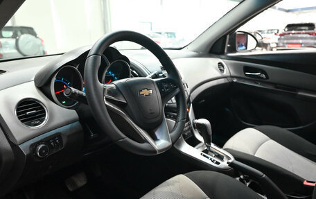 Chevrolet Cruze II, 2013 год, 900 000 рублей, 16 фотография