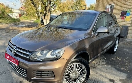 Volkswagen Touareg III, 2012 год, 2 236 000 рублей, 2 фотография