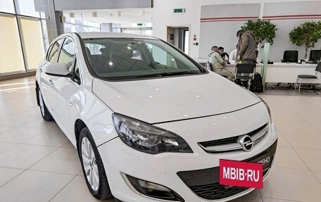 Opel Astra J, 2015 год, 1 034 000 рублей, 3 фотография