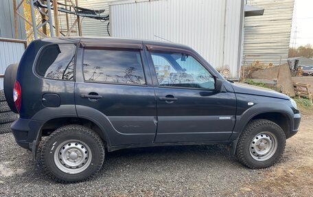 Chevrolet Niva I рестайлинг, 2011 год, 530 000 рублей, 3 фотография