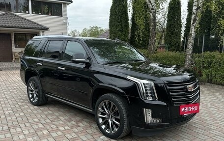 Cadillac Escalade IV, 2019 год, 6 700 000 рублей, 2 фотография