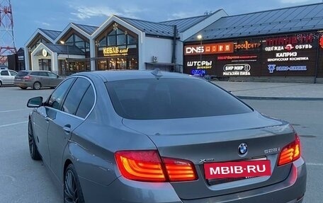 BMW 5 серия, 2012 год, 1 650 000 рублей, 2 фотография