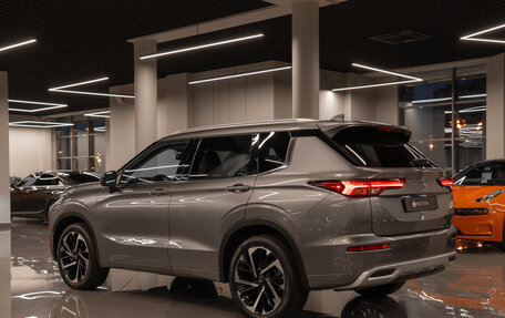 Mitsubishi Outlander, 2022 год, 4 300 000 рублей, 4 фотография