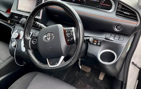 Toyota Sienta II, 2018 год, 1 920 000 рублей, 12 фотография