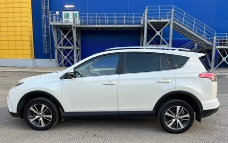 Toyota RAV4, 2018 год, 2 595 000 рублей, 8 фотография