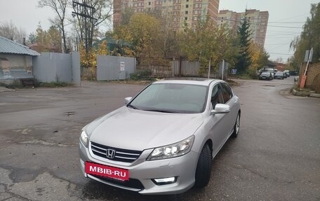 Honda Accord IX рестайлинг, 2013 год, 1 530 000 рублей, 2 фотография