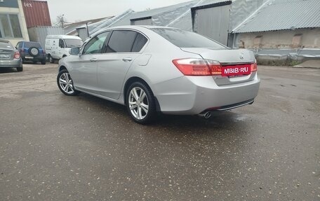 Honda Accord IX рестайлинг, 2013 год, 1 530 000 рублей, 11 фотография