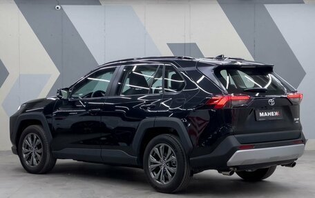 Toyota RAV4, 2023 год, 4 800 000 рублей, 4 фотография