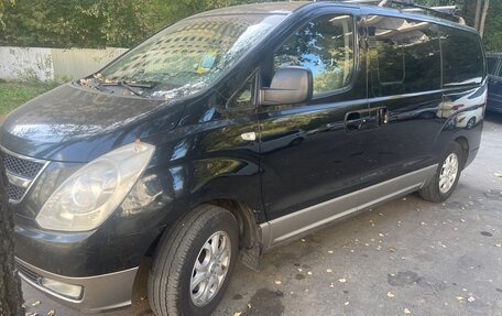 Hyundai H-1 II рестайлинг, 2010 год, 1 550 000 рублей, 1 фотография