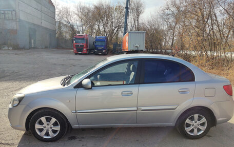 KIA Rio II, 2010 год, 650 000 рублей, 3 фотография