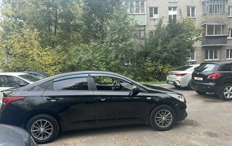 Hyundai Solaris II рестайлинг, 2017 год, 1 390 000 рублей, 13 фотография