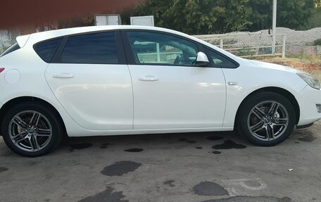 Opel Astra J, 2012 год, 950 000 рублей, 6 фотография